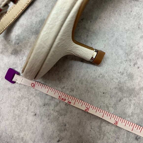 Kenneth Cole Ivory Martha Eyelet Slingback Kitten Heels Womens Size 8M - Picture 9 of 10